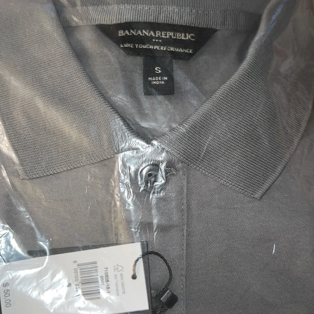 New Banana Republic Standard Fit Luxe Touch Cotton Two Button Dress Polo Shirt‎